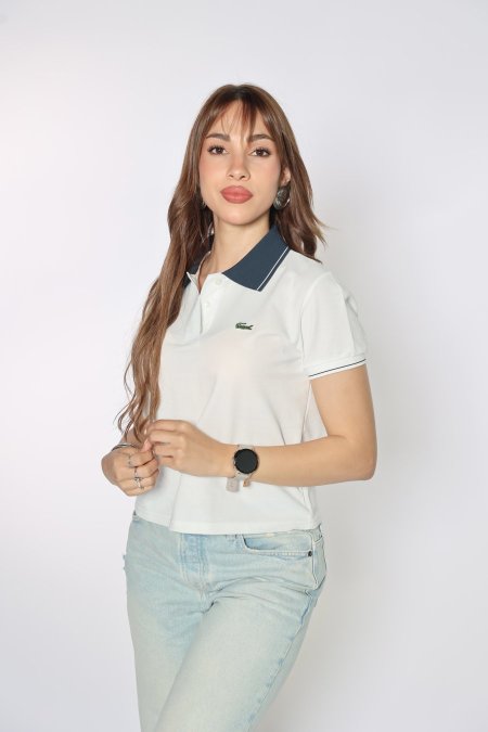 ابيض