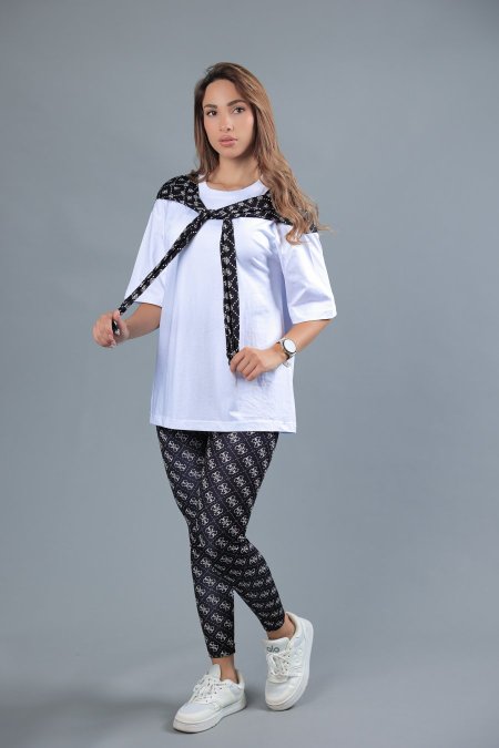 طقم GUESS(تايتس+بلوزة)