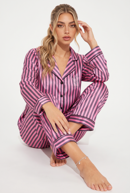 بجامة Victoria's Secret مخطط غامق