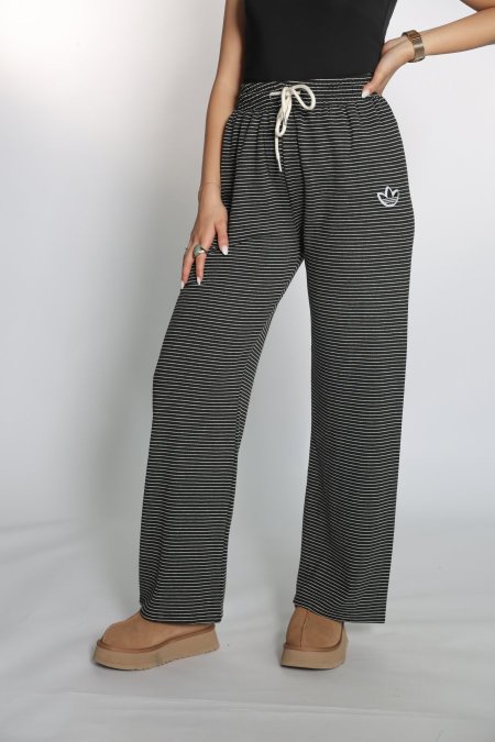 بنطلون adidas مخطط